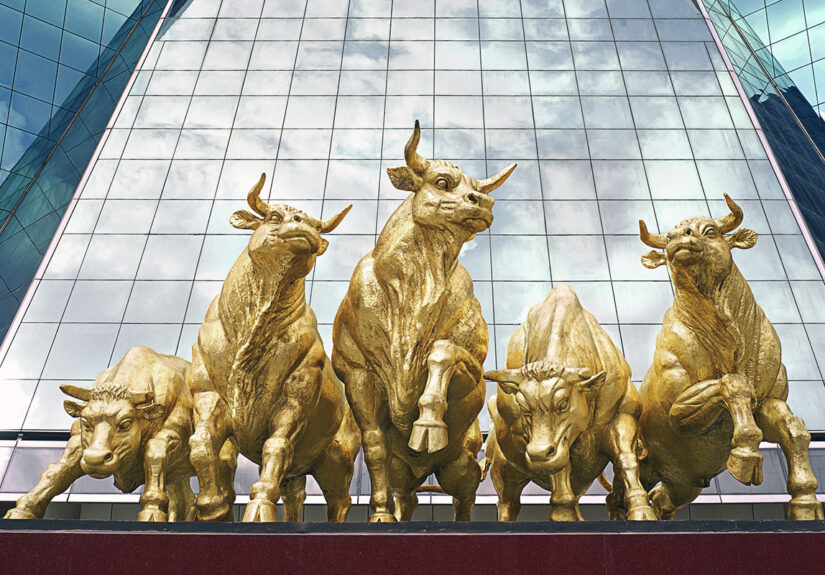The five golden bull statues